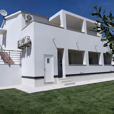 Apartman Kika *